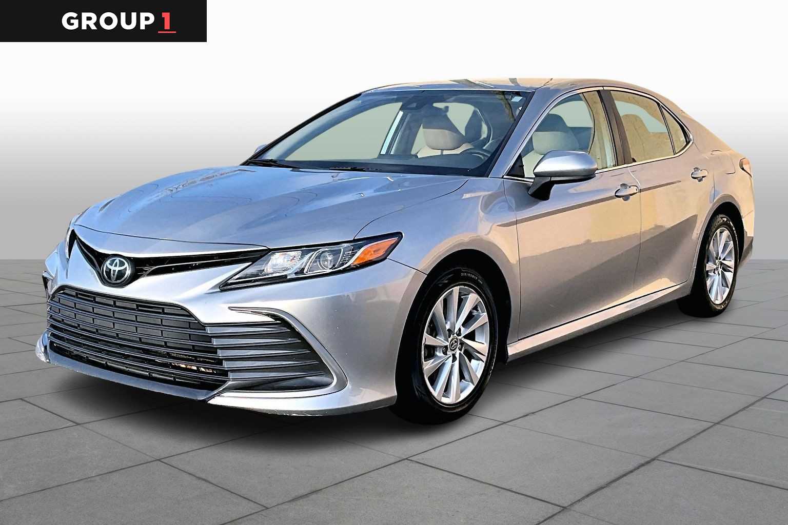 2021 Toyota Camry LE's photo