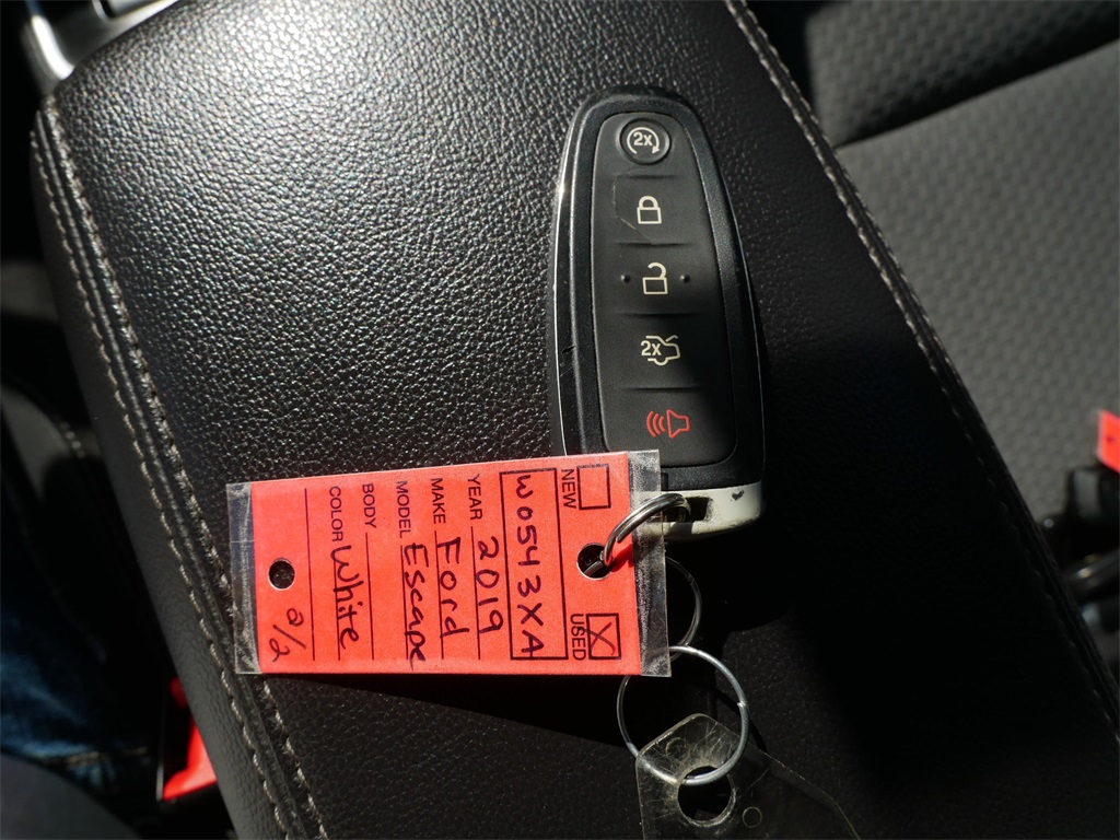 2019 Ford Escape SE photo 16