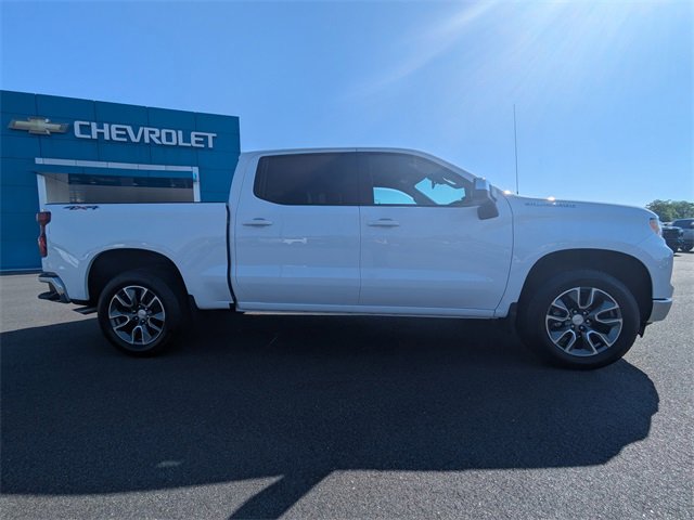 2025 Chevrolet Silverado 1500 LT photo 2