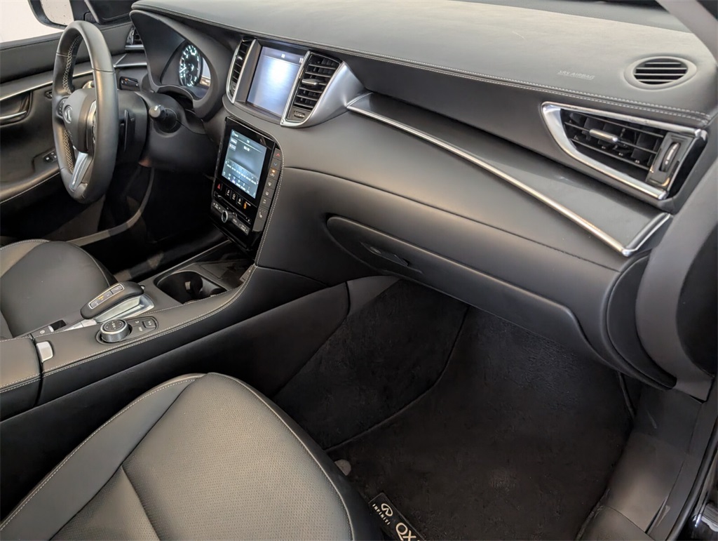 2025 Infiniti QX50 Luxe AWD photo 12