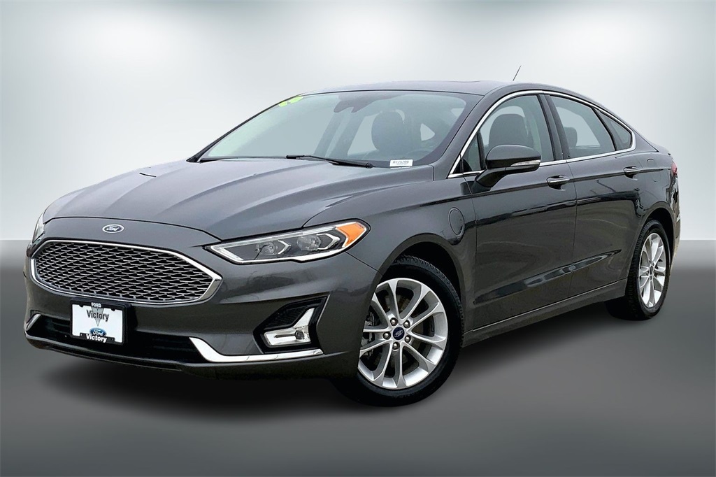Used 2019 Ford Fusion Energi Titanium with VIN 3FA6P0SU5KR175200 for sale in Kansas City