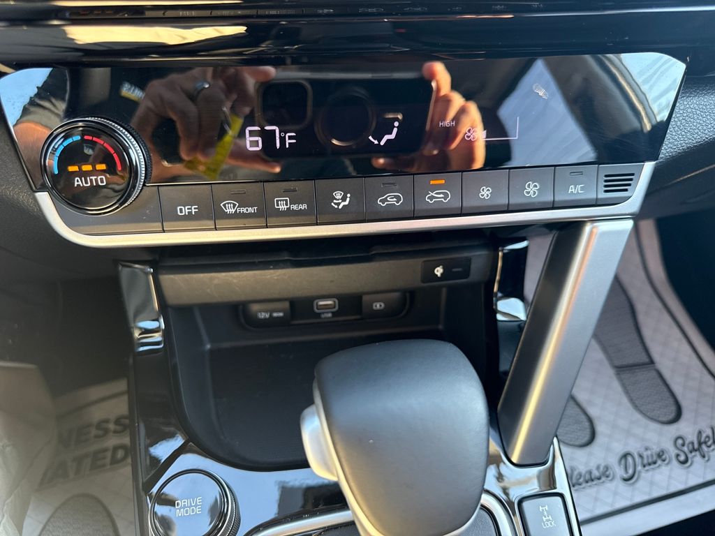 2022 Kia Seltos EX photo 10