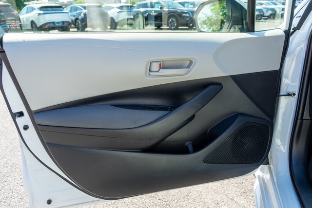 2023 Toyota Corolla Hybrid LE photo 12