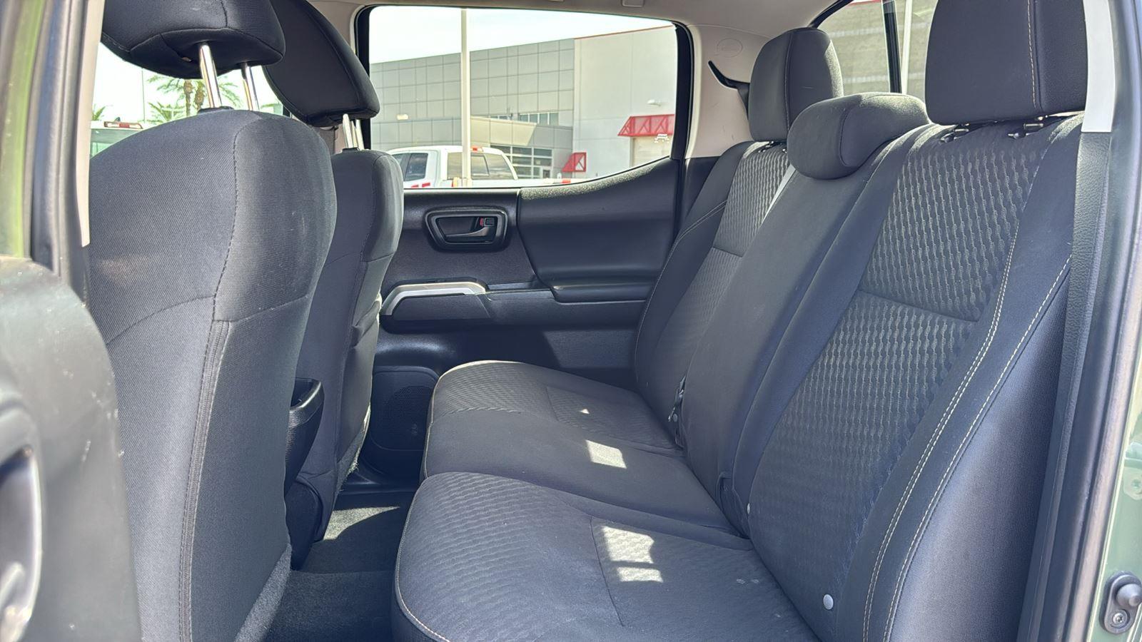 2022 Toyota Tacoma SR5 photo 20