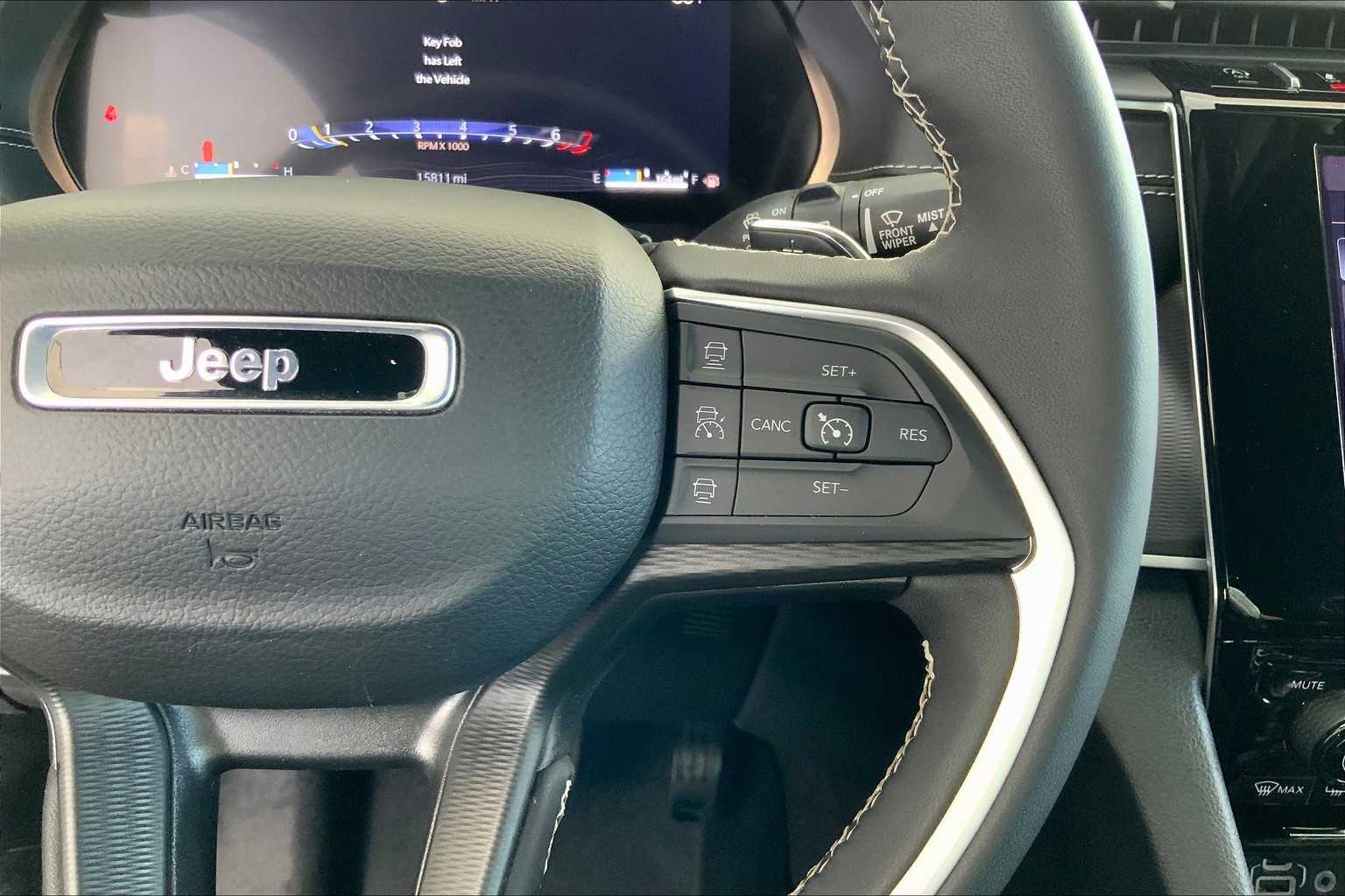 2024 Jeep Grand Cherokee Laredo X photo 22