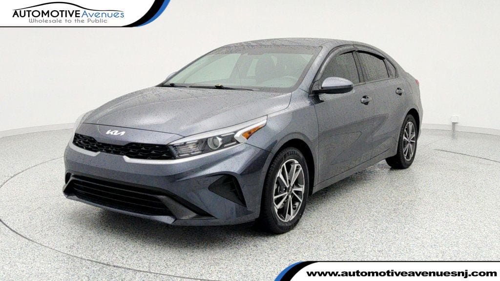 2022 Kia FORTE LXS's photo