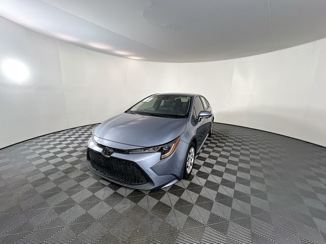 2022 Toyota Corolla LE photo 3