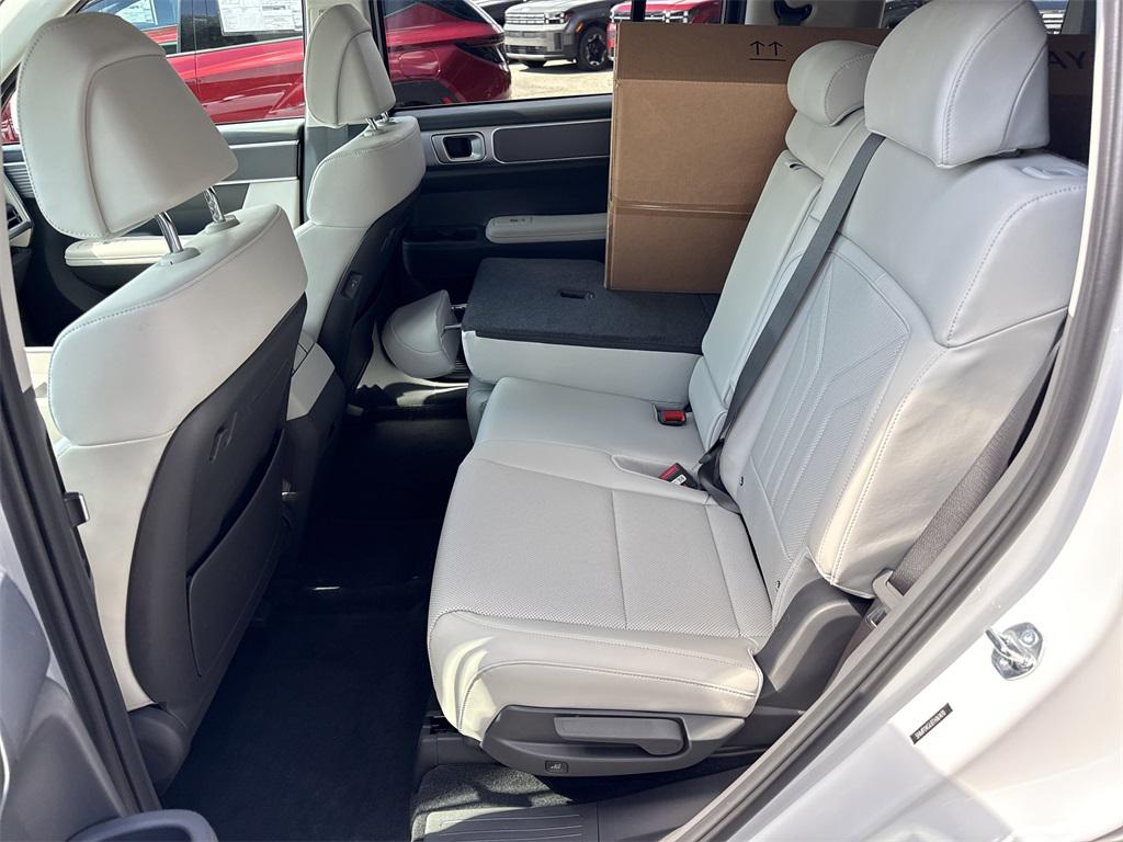 2026 Hyundai Santa Fe SEL photo 11