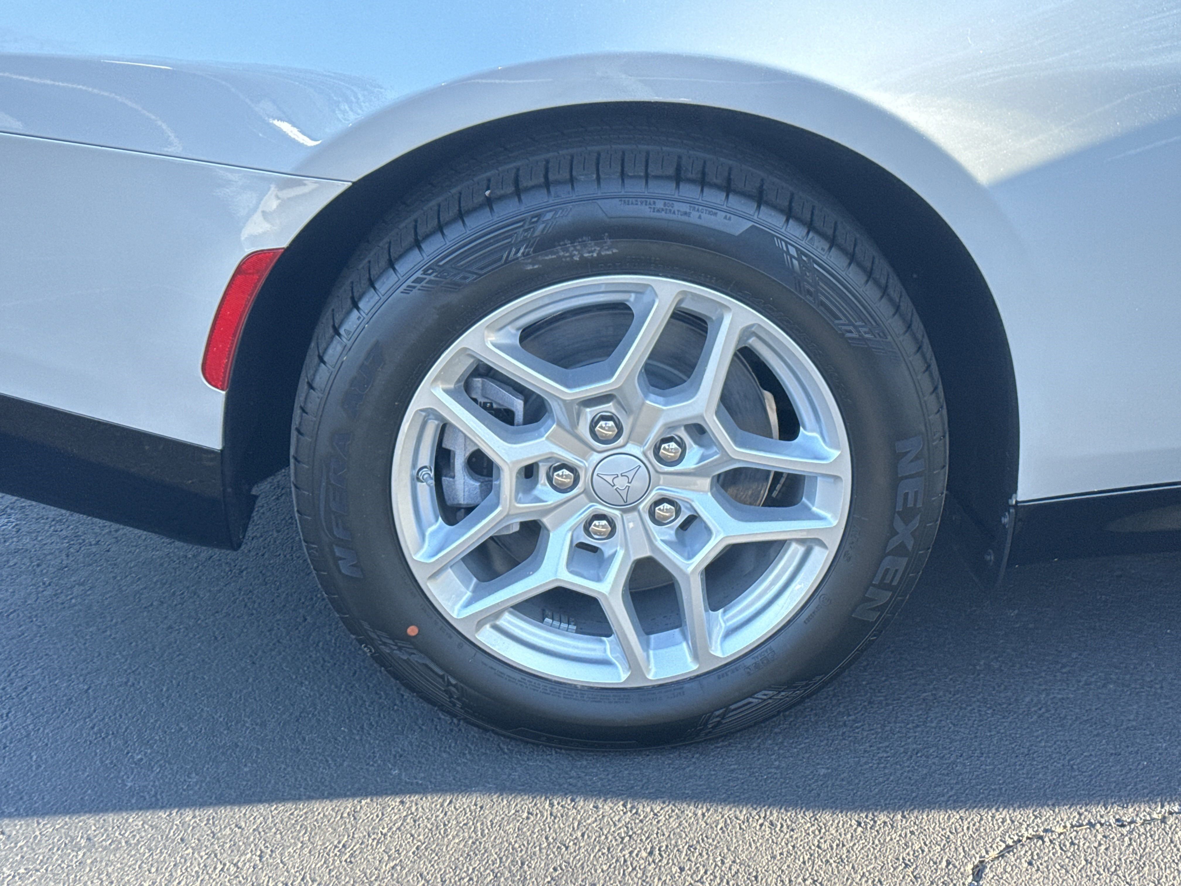 2025 Dodge Charger R/T photo 7