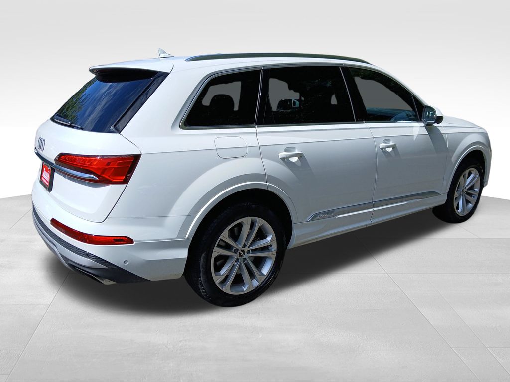 2025 Audi Q7 55 Premium Plus photo 4