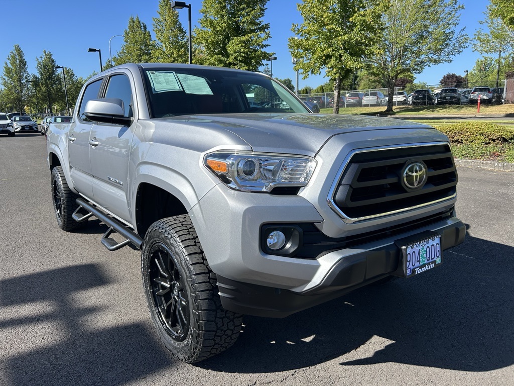 2020 Toyota Tacoma SR5 photo 2