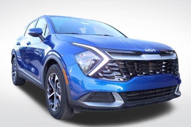2023 Kia Sportage EX photo 2