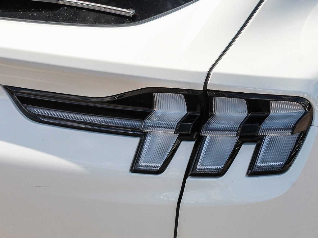 2025 Ford Mustang Mach-E Select photo 8
