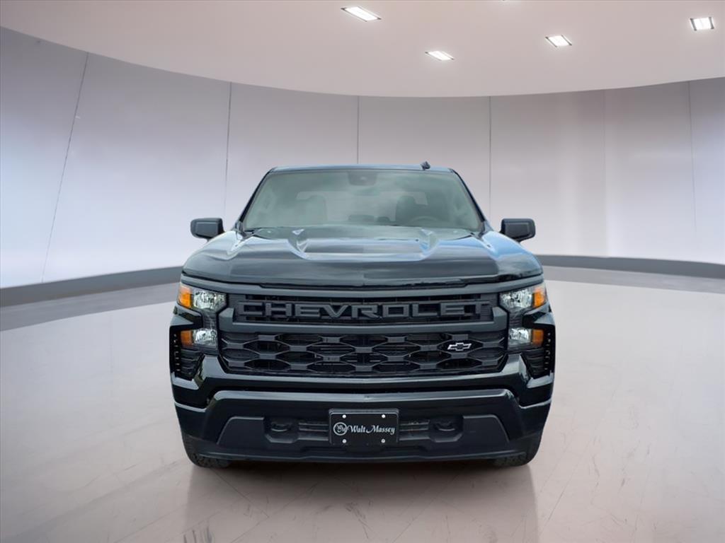 2026 Chevrolet Silverado 1500 Custom photo 3