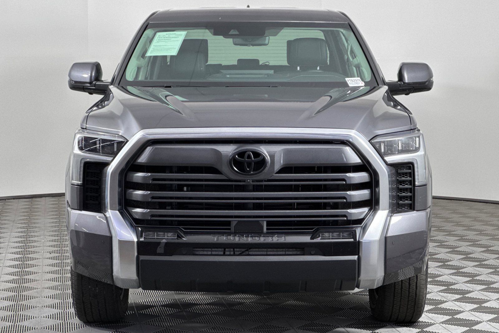 2022 Toyota Tundra Limited photo 9