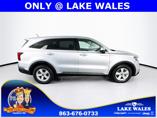 2021 Kia Sorento LX photo 8