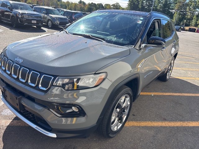 2022 Jeep Compass Limited photo 2