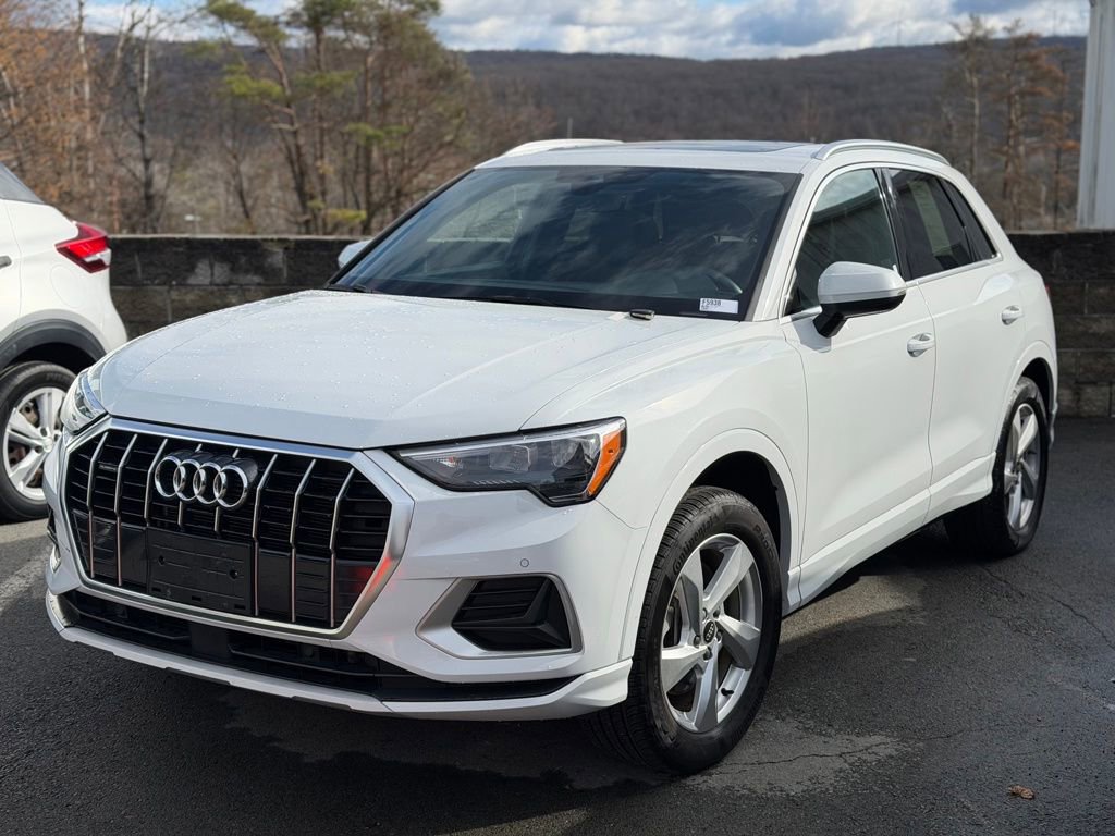 2022 Audi Q3 Premium