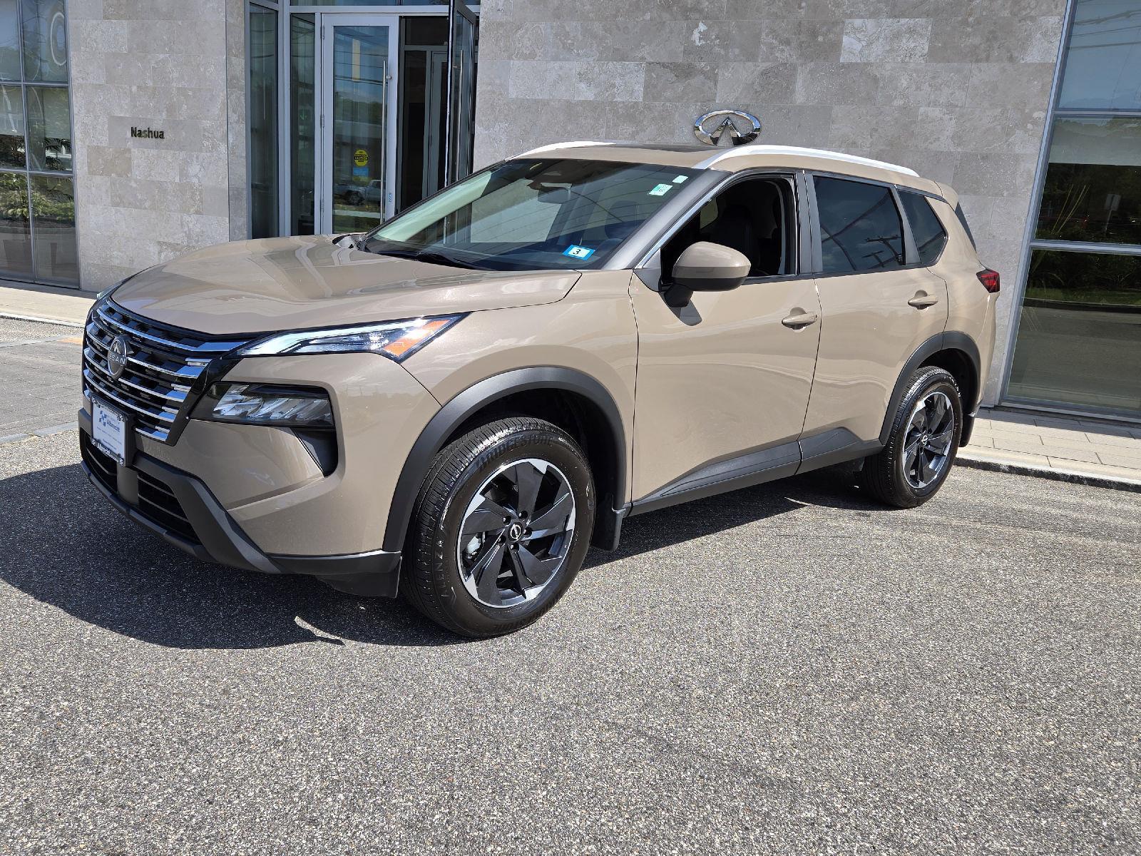 2024 Nissan Rogue SV photo 2