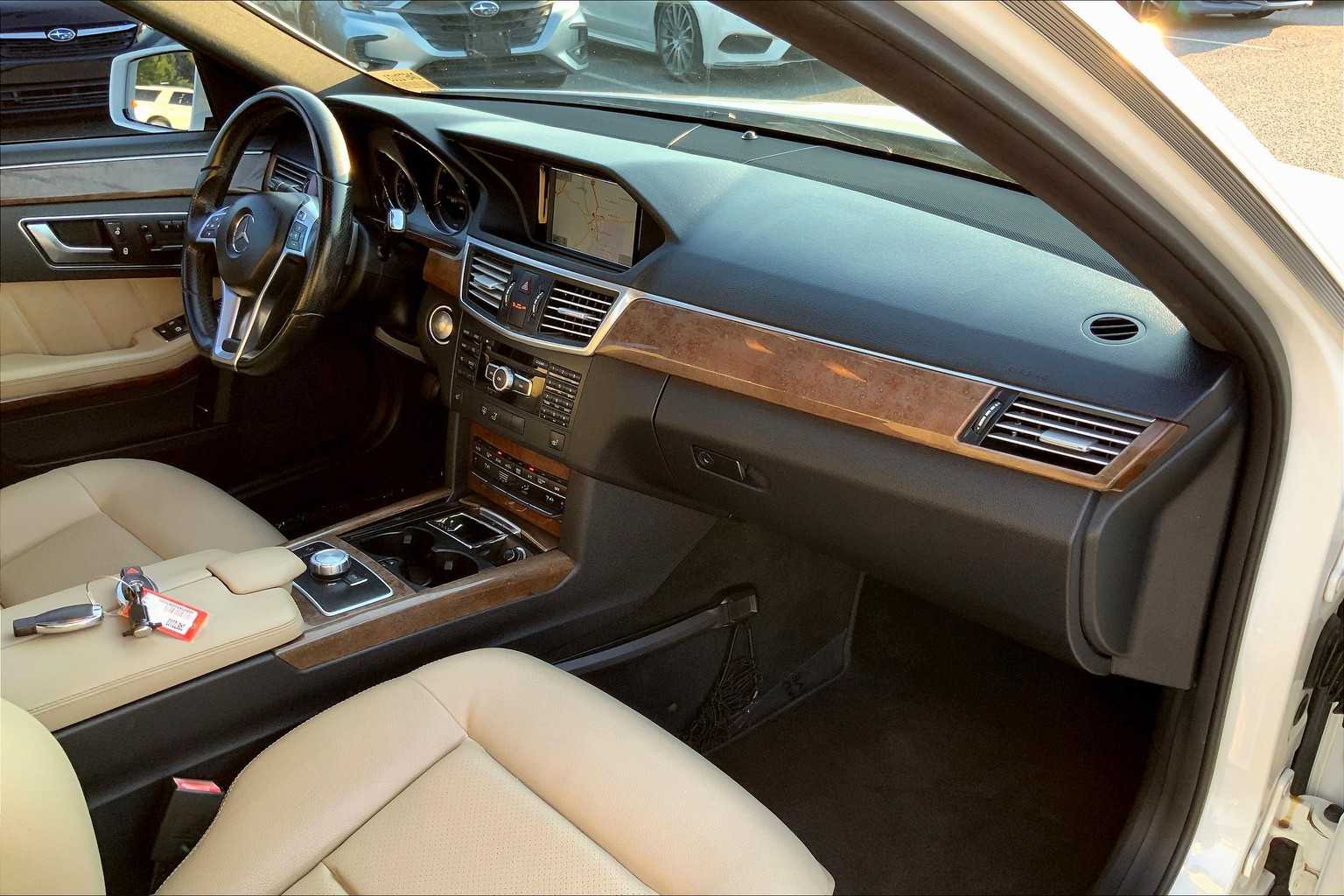 2013 Mercedes Benz E 350 Sport photo 17