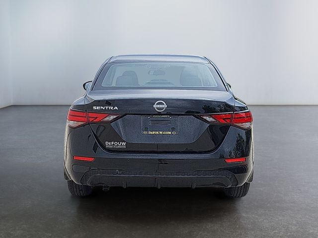 2025 Nissan Sentra S photo 4