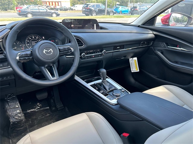 2025 Mazda CX-30 2.5 S Preferred photo 2