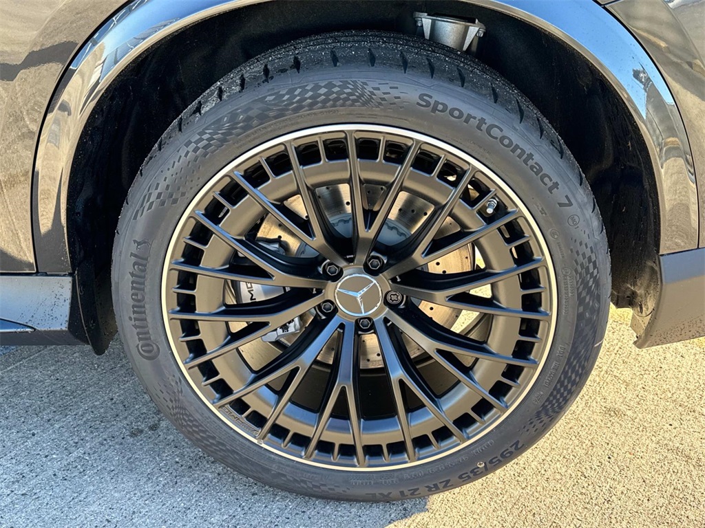 2025 Mercedes Benz GLC AMG 43 4MATIC photo 3
