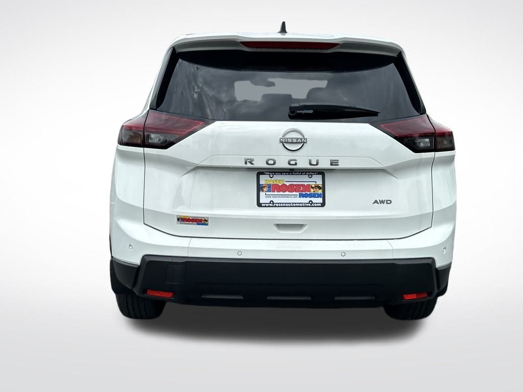 2026 Nissan Rogue S photo 4