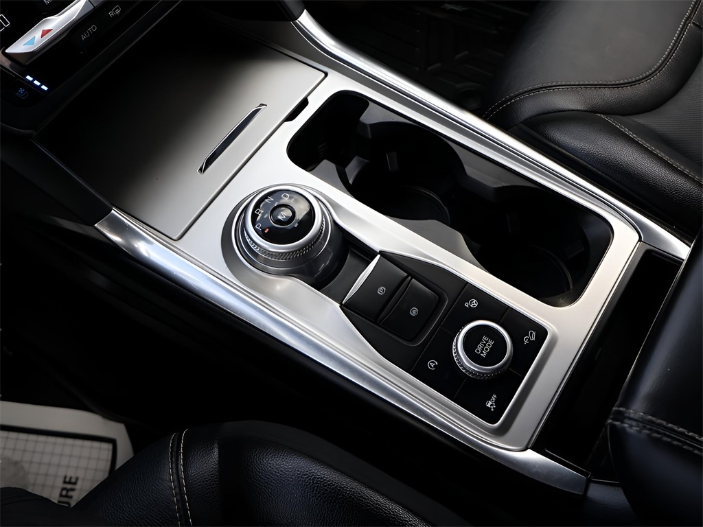 2020 Ford Explorer ST photo 28