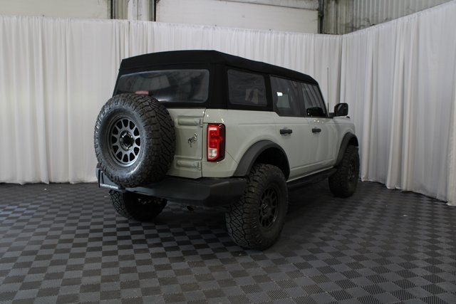 2023 Ford Bronco Base photo 19