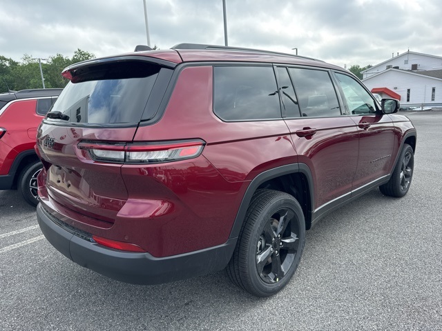 2025 Jeep Grand Cherokee Altitude X photo 3