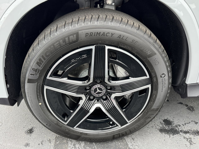 2026 Mercedes Benz GLC 300 4MATIC photo 2