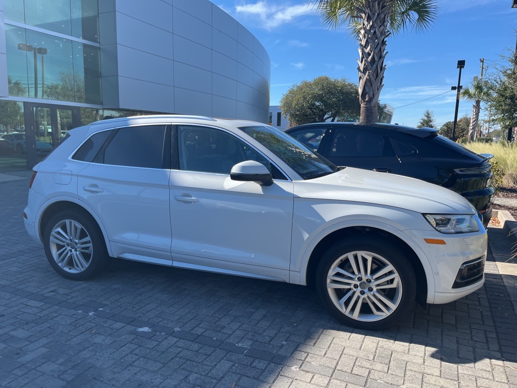 2019 Audi Q5 Prestige 45 TFSI Premium photo 2