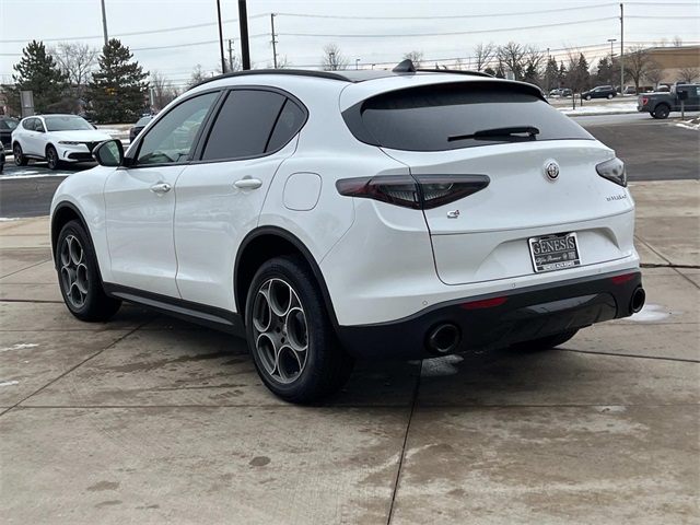 2025 Alfa Romeo Stelvio Sprint Base photo 4