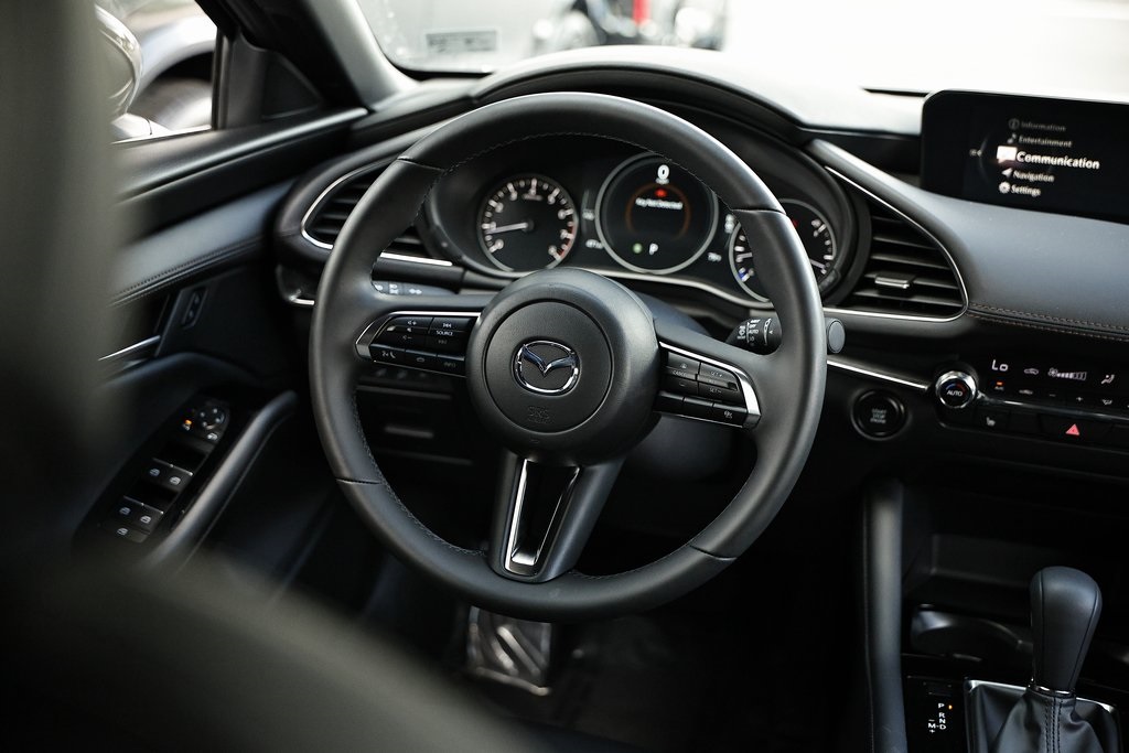2025 Mazda Mazda3 2.5 s Preferred Hatchback photo 25