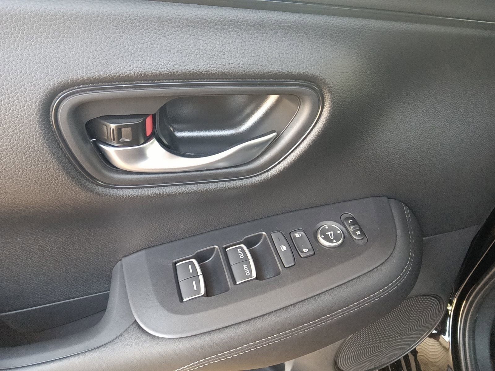 2026 Honda HR-V EX-L photo 21