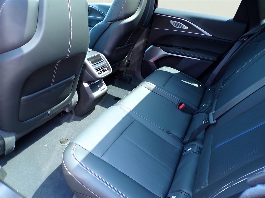 2026 Cadillac Lyriq photo 7