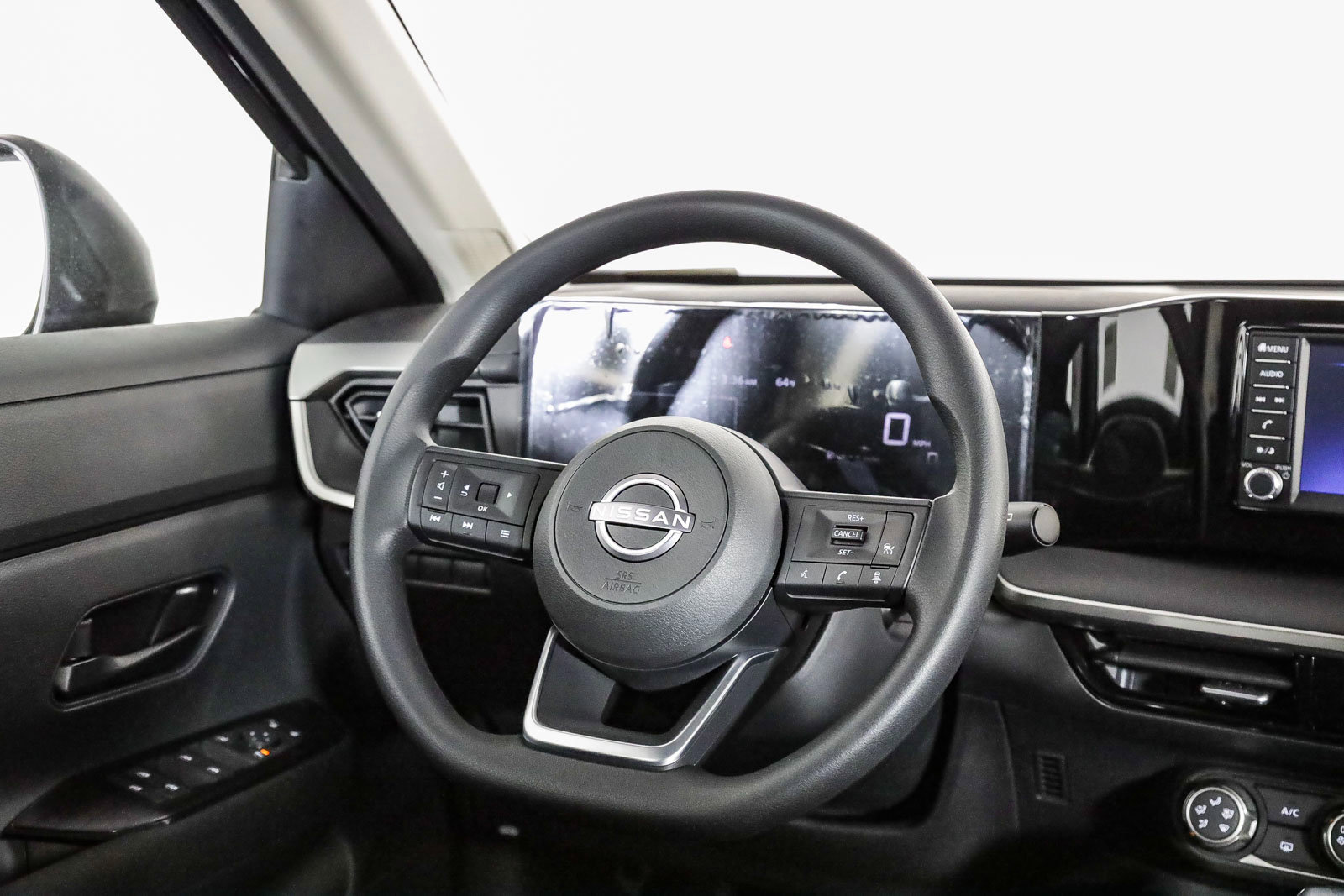 2025 Nissan Kicks S photo 16