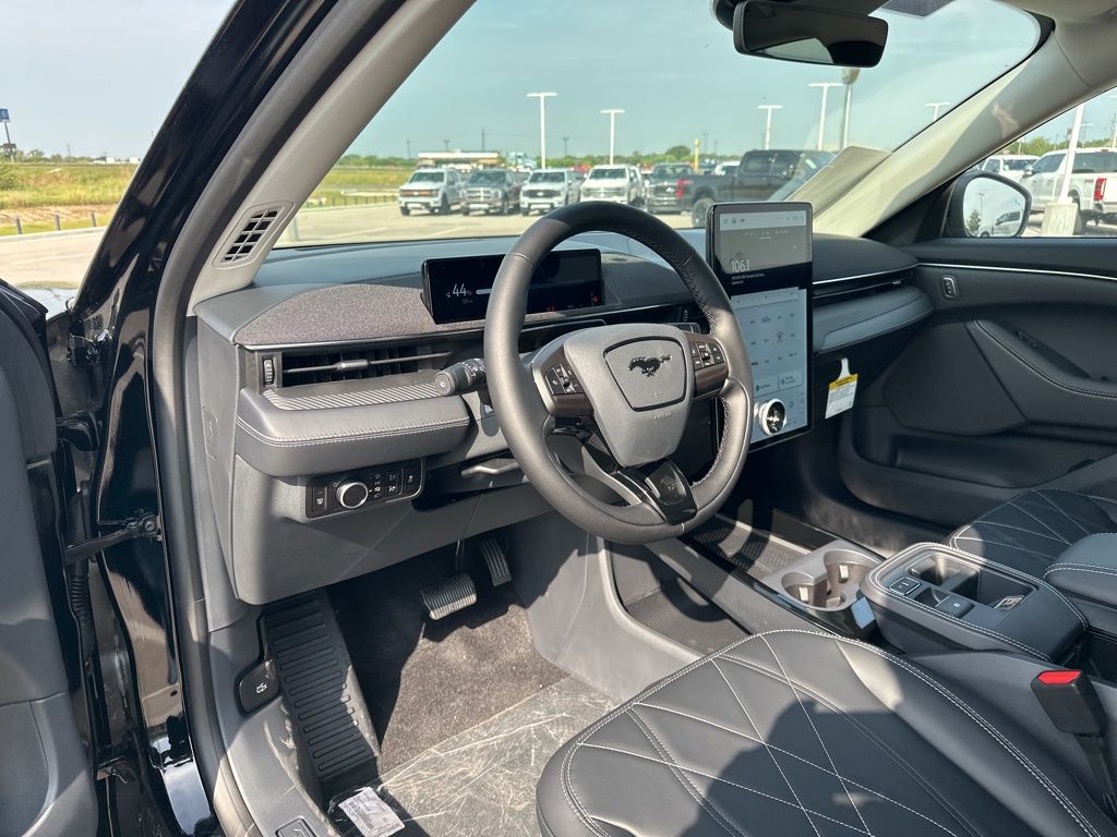 2025 Ford Mustang Mach-E Select photo 12