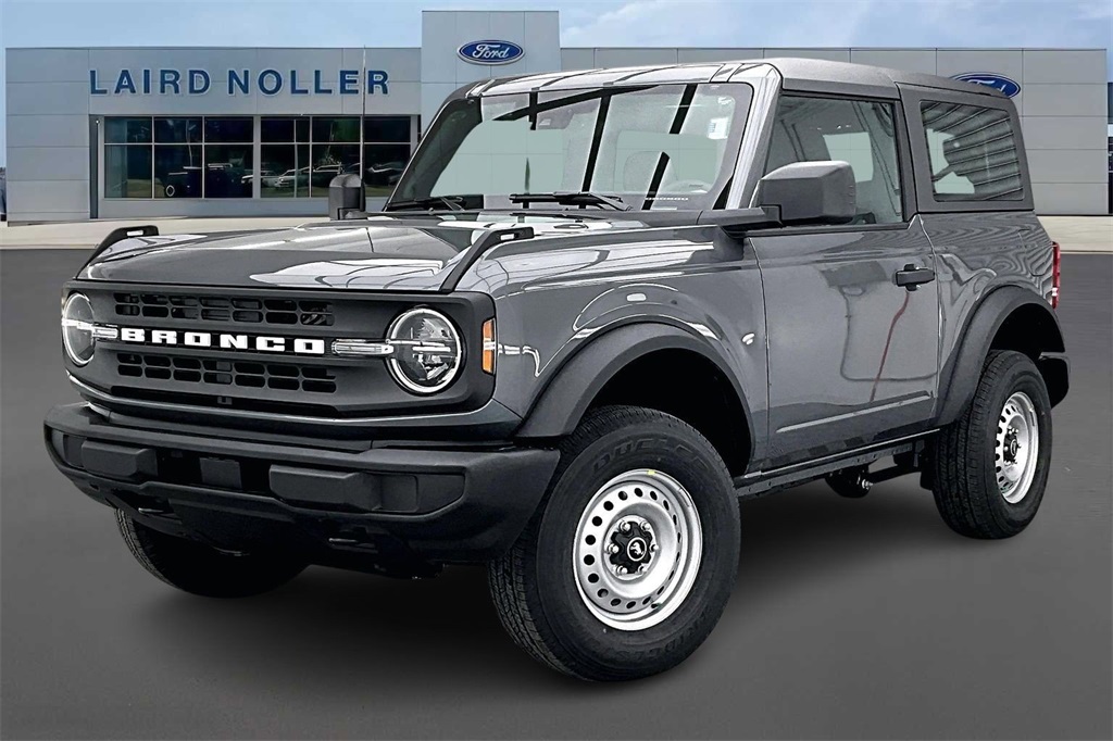 2025 Ford Bronco 2-Door Base's photo