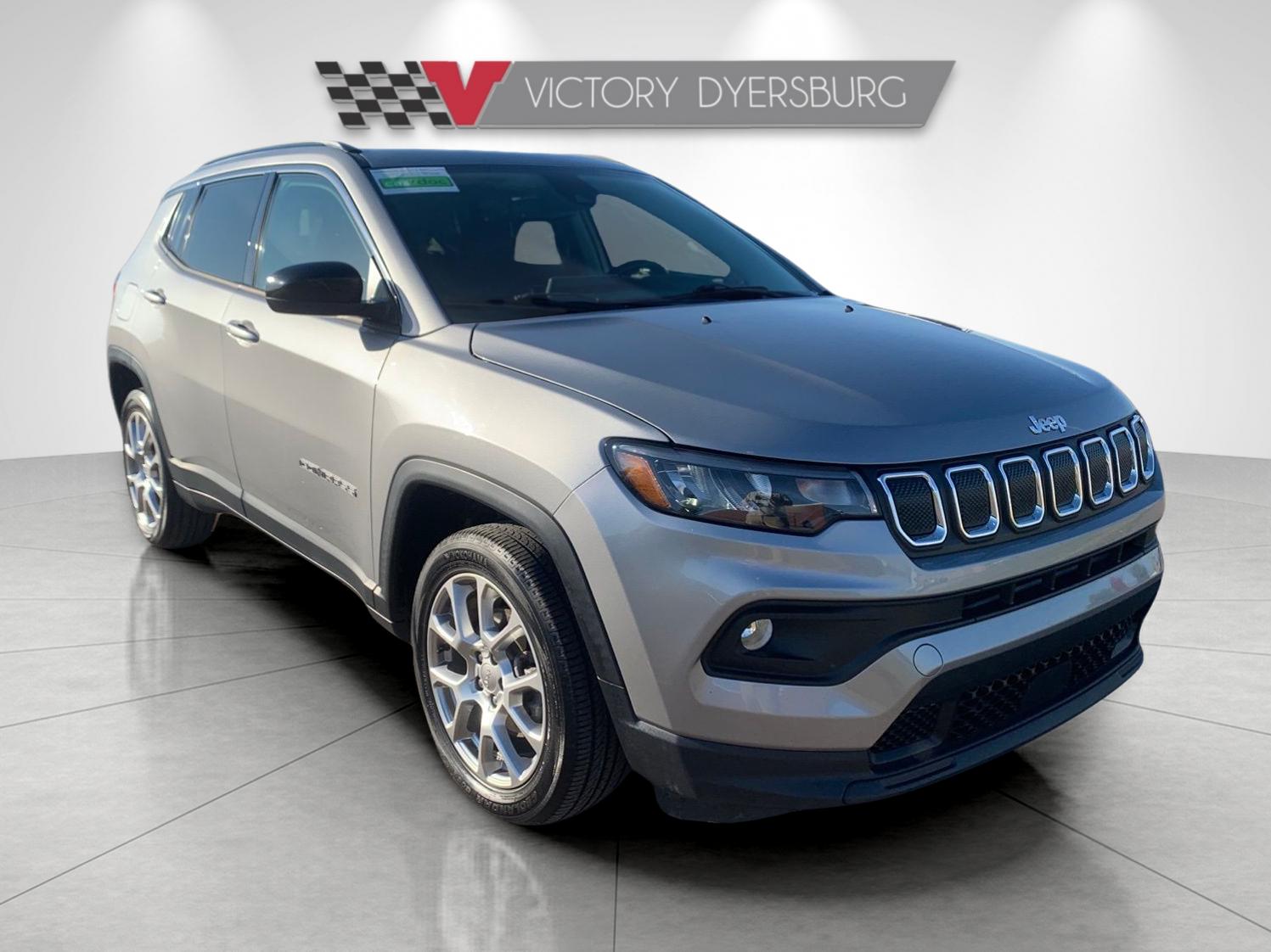2022 Jeep Compass Latitude Lux's photo