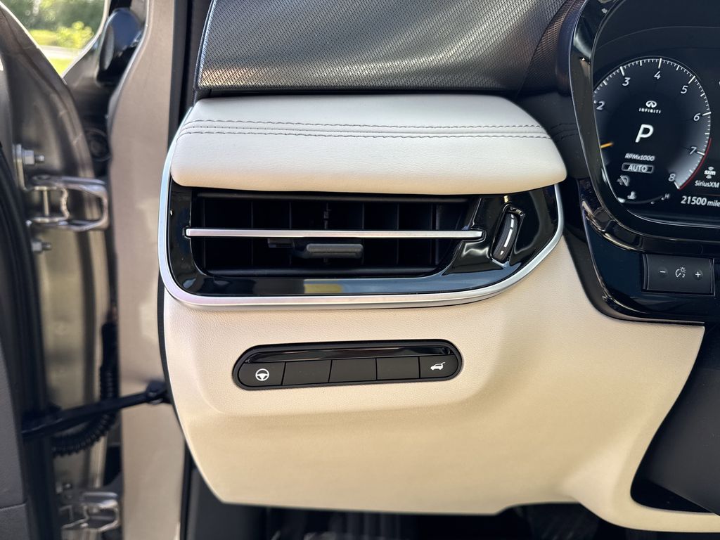2024 Infiniti QX60 Luxe photo 18
