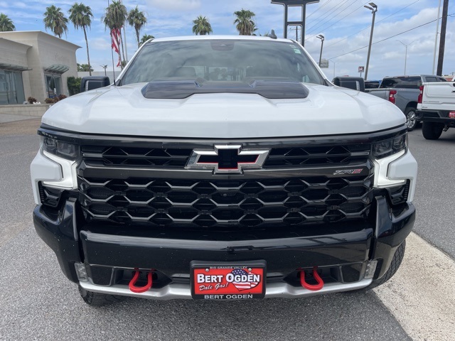 2023 Chevrolet Silverado 1500 ZR2 photo 2