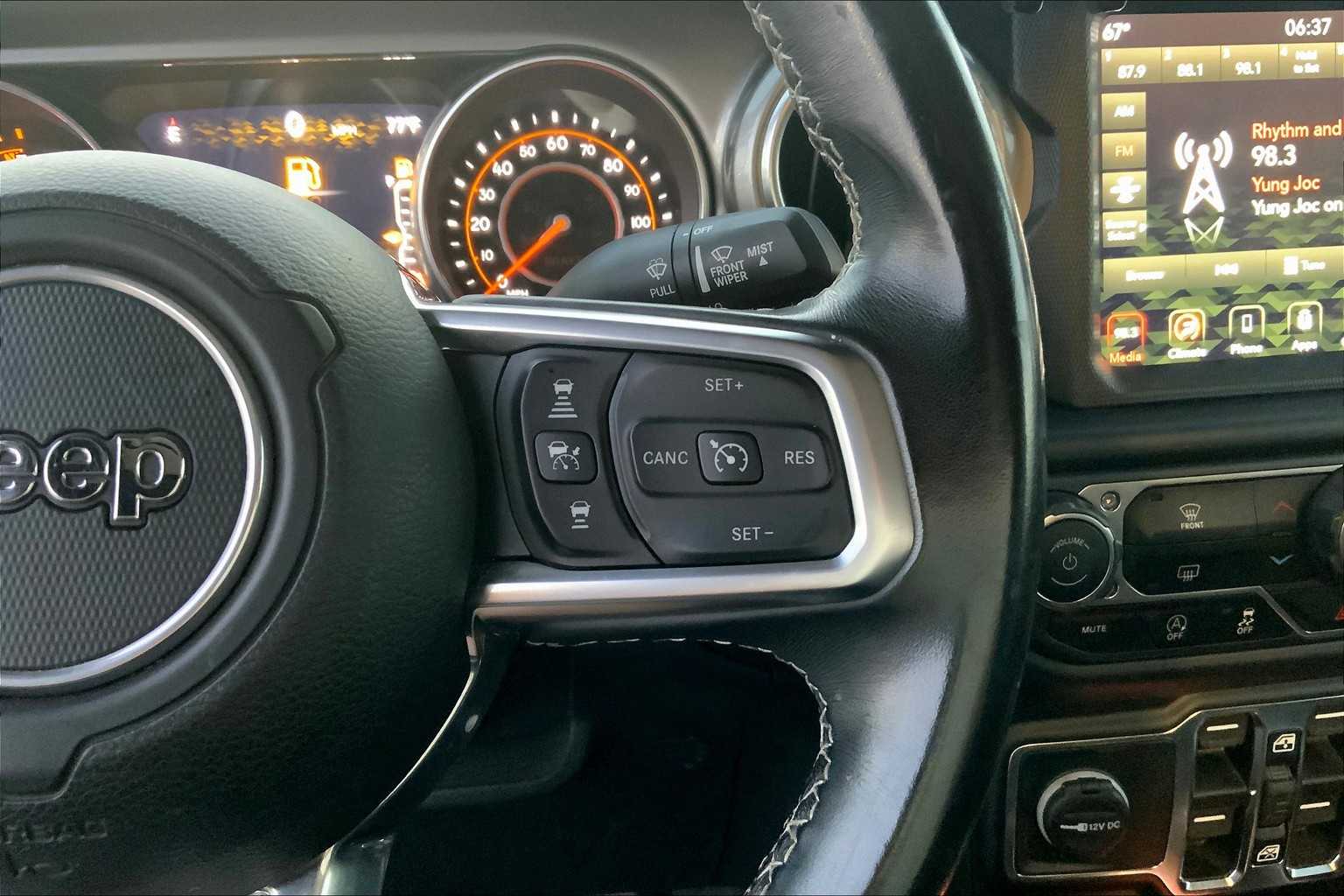 2020 Jeep Gladiator Overland photo 22