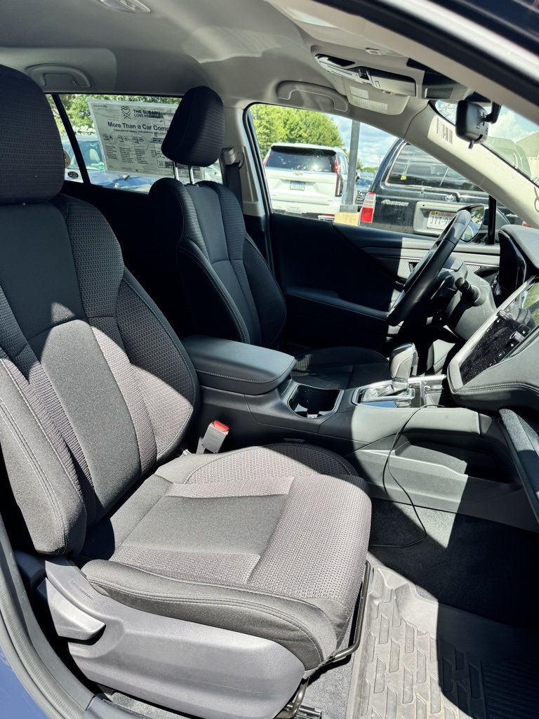 2025 Subaru Outback Premium photo 7