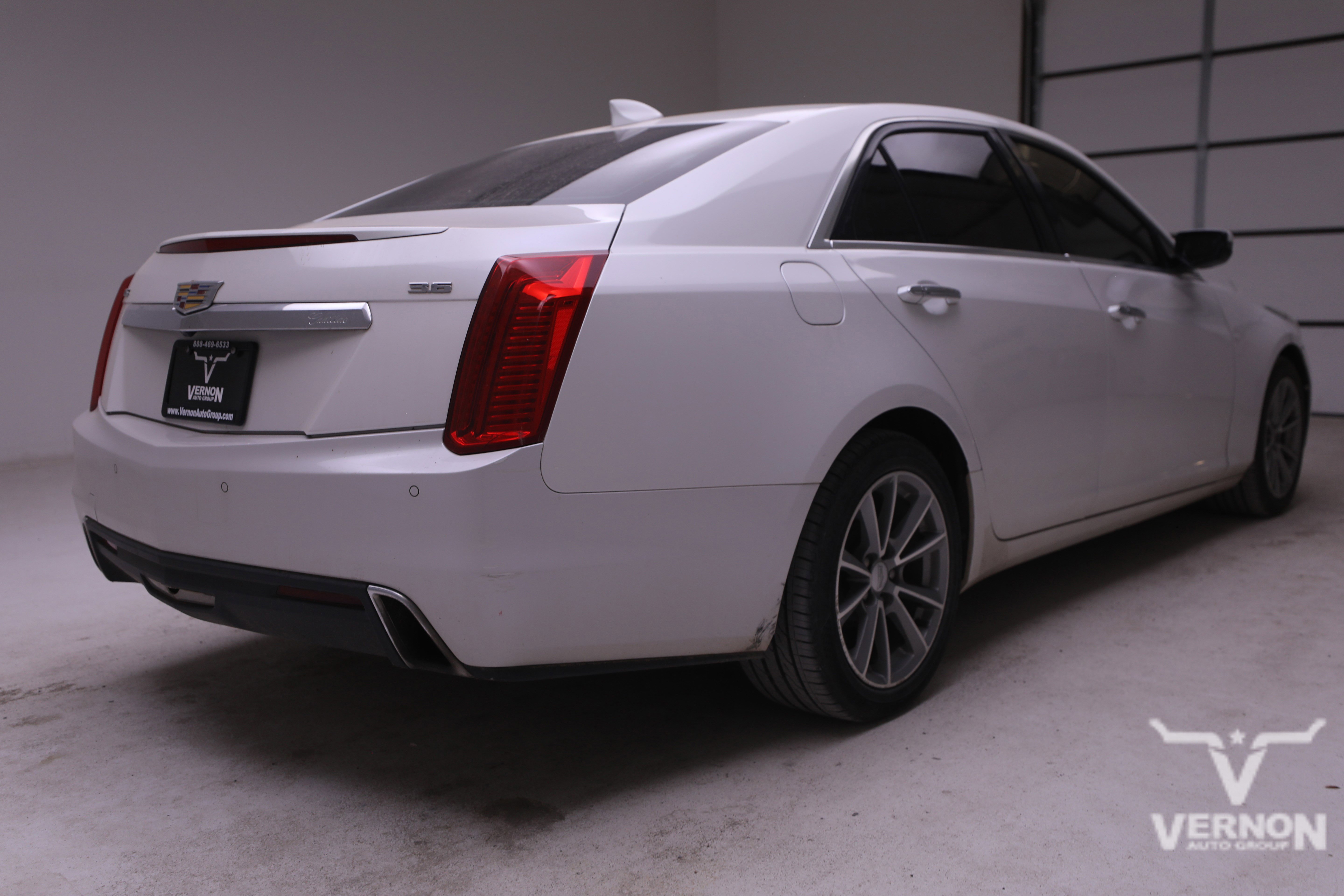 2017 Cadillac CTS Luxury photo 3