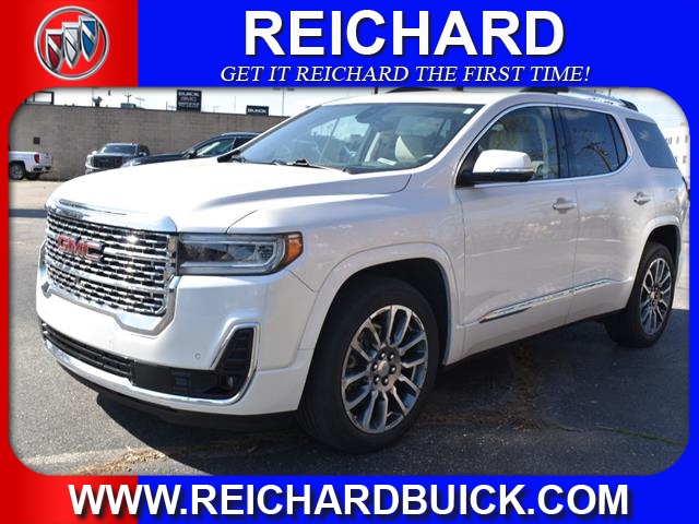 2022 GMC Acadia Denali's photo