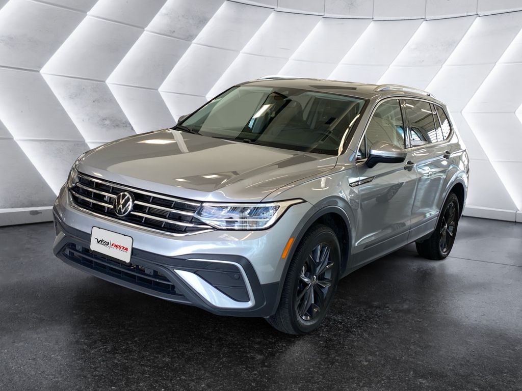 2024 Volkswagen Tiguan SE Wolfsburg Edition photo 3