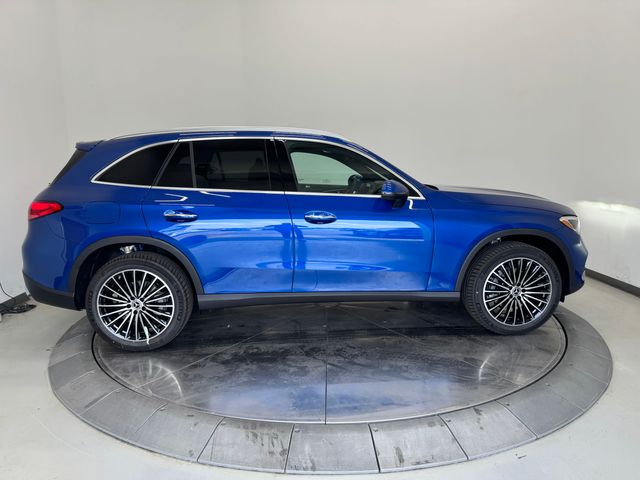 2025 Mercedes Benz GLC 300 photo 15
