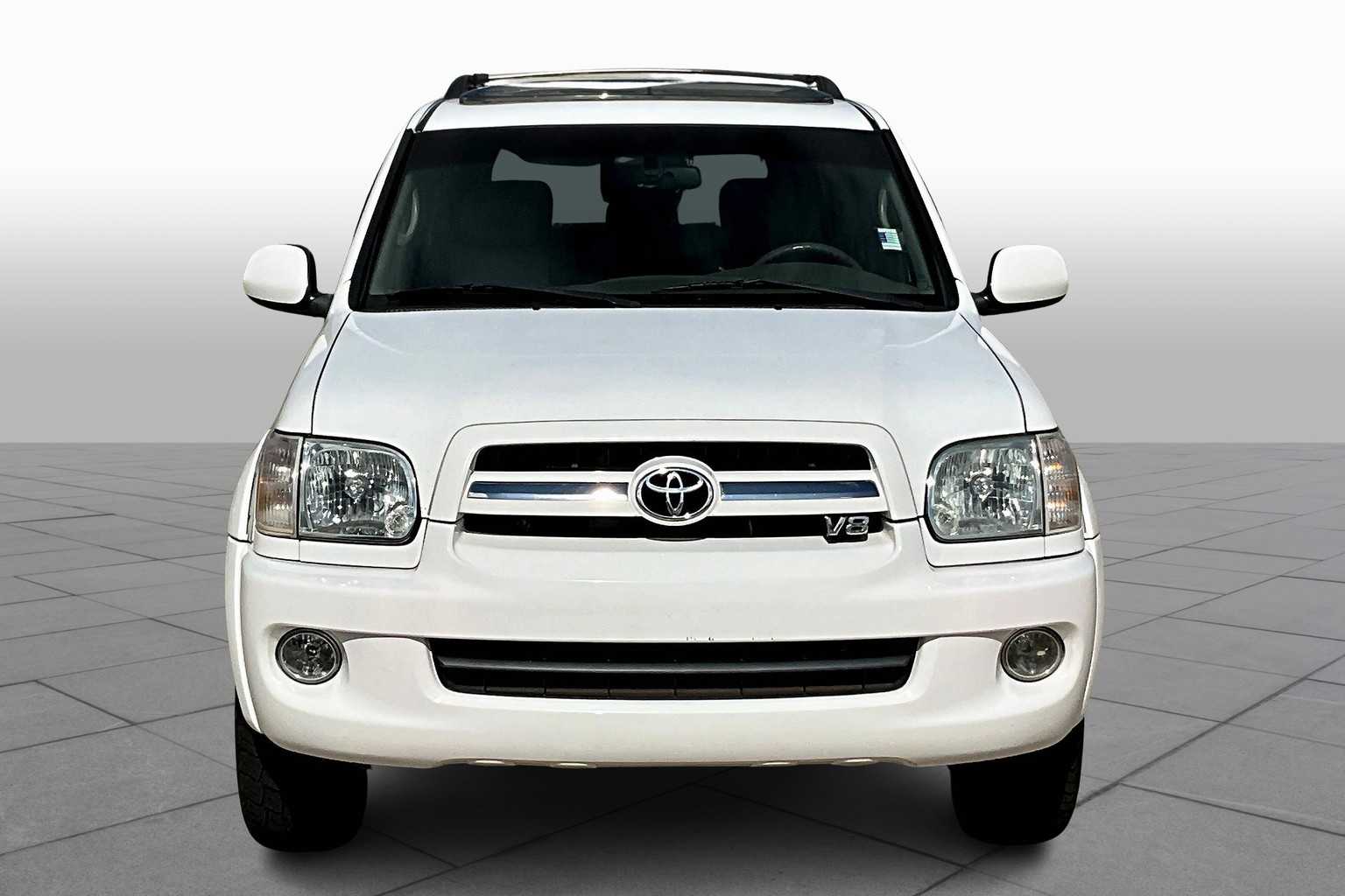 2005 Toyota Sequoia SR5 photo 3